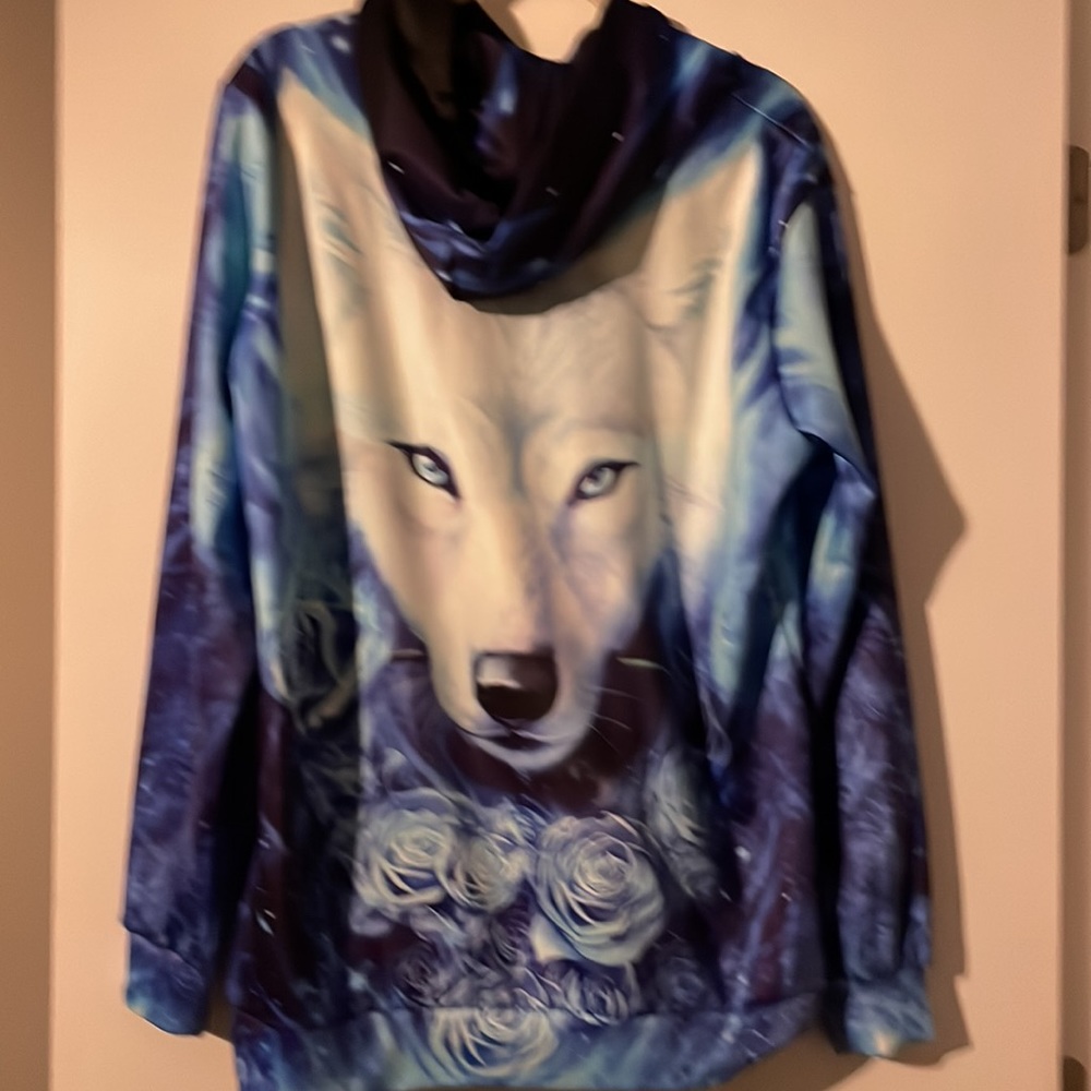 3/$17 L/XL wolf hoodie. NWOT - Picture 3 of 3